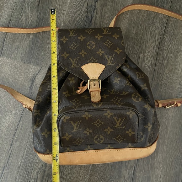 Louis Vuitton Montsouris Backpack MM Monogram LV Bag - Picture 11 of 13